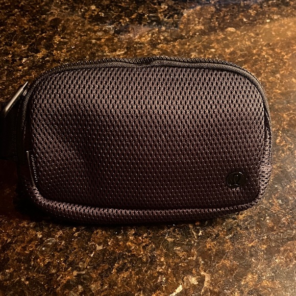 lululemon athletica Handbags - Lululemon Black Mesh Belt Bag